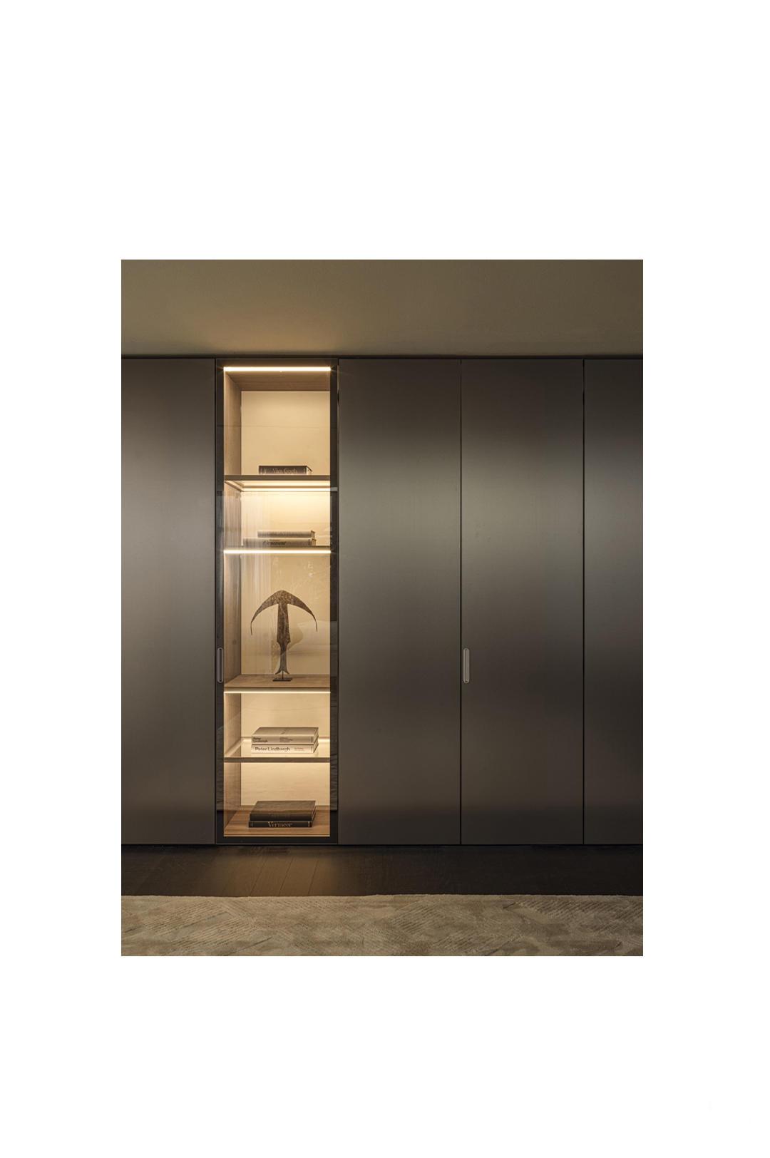 Гардероб Gliss Master Linear Doors от Molteni — Фотография 1